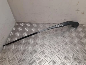 Mercedes-Benz A 297 820 45 00 / A2978204500 EQE V295 2022 Bras d'essuie-glace Left Front