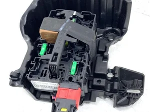 Peugeot 9812661980 208 II (P21) 2021 Boîte à fusibles