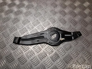 XPeng 5030002EF1 P7 2025 Uchwyt błotnika z prawej