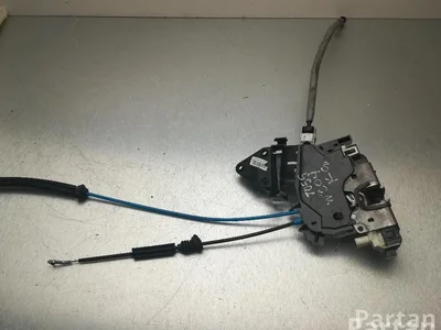 Mercedes-Benz A 204 730 13 35 / A2047301335 C-CLASS (W204) 2008 Serrure de porte - Image 1