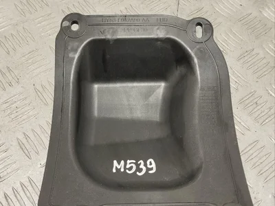 Aston Martin HY53-F042A90-AA, HY53F042A90AA / HY53F042A90AA, HY53F042A90AA DB11 (AM5) 2019 Capuchon - Image 1