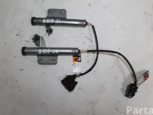 Volvo 31688051;31688050 / 31688051, 31688050 V90 II 2018 Airbag Fußgängerschutz
