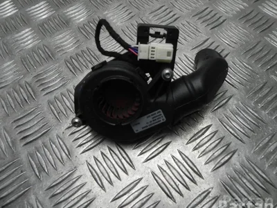 Mercedes-Benz A 204 906 02 15 / A2049060215 C-CLASS Coupe (C204) 2016 Ventilateur d'intérieur - Image 1