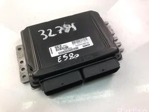 Volvo P30614235; S108212204D / P30614235, S108212204D S40 II (MS) 2008 Valdymo blokas variklio