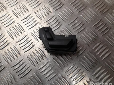 Mercedes-Benz A 166 905 37 00 / A1669053700 M-CLASS (W166) 2014 Interrupteur de réglage du siège Left Front - Image 1