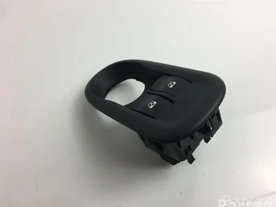 Renault 8200637849 KANGOO Express (FW0/1_) 2008 Bouton de lève-vitre - Image 1