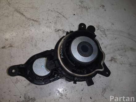 VOLVO 30657757 XC90 I 2003 Loudspeaker