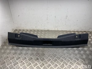 Ford USA LJ8B-R404C08-ACW / LJ8BR404C08ACW Mustang Mach-E 2022 Panelė bagažinės spynos kilpos