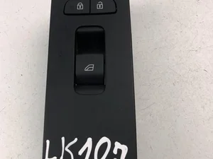 Volvo 31456060 XC40 2021 Bouton de lève-vitre Right Rear