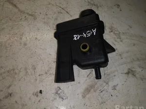 Volvo V40 Estate (VW) 1999 Réservoir de compensation-direction assistée