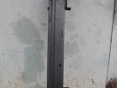 Volvo 30784449 XC90 I 2008 renforcement parachoques - Image 1