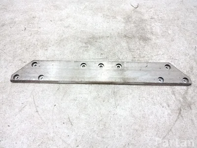 Aston Martin MY83-17C857-AB / MY8317C857AB DBX 2021 Mounting - Image 1