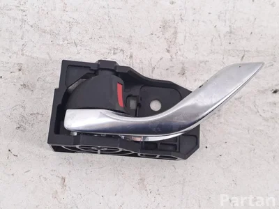 Mazda T8315KD53 CX-3 (DK) 2018 Durų rankenėlė, vidaus - Paveiksliukas 1