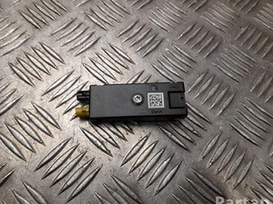 BMW 5 A2F CE9 / 5A2FCE9 4 G23 Convertible 2021 Amplificateur d'antenne