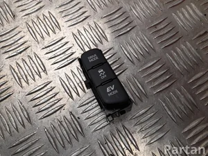 Toyota M81303, M81293 Yaris Cross XP210 2025 Jungiklių (mygtukų) blokas