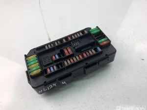 BMW 9337879 3 (F30, F80) 2015 Caja de fusibles