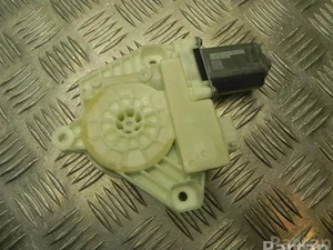 Mercedes-Benz A 213 906 99 01 / A2139069901 GLC (X253) 2017 Moteur de lève-vitre