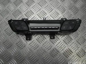 Toyota 55900-F4181 / 55900F4181 C-HR (_X1_) 2019 Contrôle automatique de la climatisation