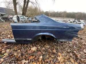 Mercedes-Benz S-CLASS (C126 Coupe) 1980 Quart de corps Left Rear