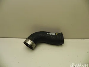 Volkswagen 3C0 145 838 B / 3C0145838B PASSAT (3C2) 2010 Prise d'air / Conduit d'air d'admission