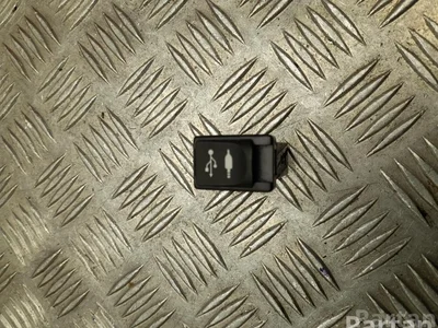 Toyota FE00949 AURIS (_E18_) 2013 Périphérique d'entrée - Image 1