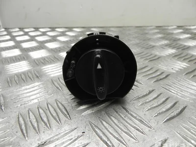 Audi 4B1 941 531 C / 4B1941531C A6 Avant (4B5, C5) 2000 Interrupteur de lumière - Image 1