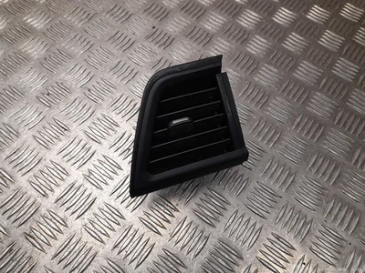 Nissan 687508261R Primastar III (X82) 2022 Évent Central - Image 1