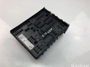 Volkswagen 1K0937124H GOLF V (1K1) 2008 Caja de fusibles