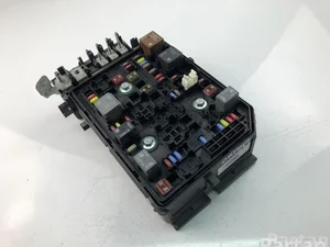 Opel 39019184 ASTRA K 2019 Boîte à fusibles