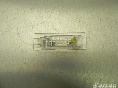 Volkswagen 5K0 947 101 / 5K0947101 GOLF VII Variant (BA5, BV5) 2014 Lumière intérieure - Image 1