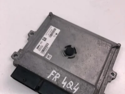 Renault 237103009R; 237102803R / 237103009R, 237102803R CLIO IV (BH_) 2014 Control unit for engine - Image 1