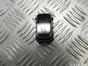 Mercedes-Benz A 205 905 84 04 / A2059058404 GLC (X253) 2017 Commutateur/ Bouton