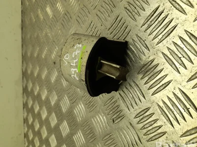 Mercedes-Benz A2132406100 C-CLASS (W205) 2018 Variklio tvirtinimas - Nuotrauka 1