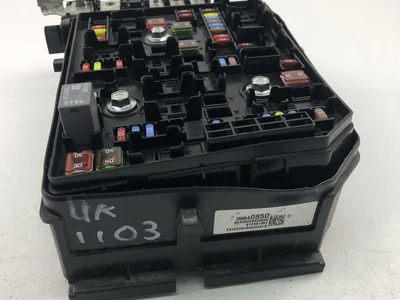 Opel 39040850 ASTRA K 2017 Boîte à fusibles - Image 1