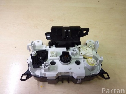 MAZDA ND651 8J30 / ND6518J30 2 (DE) 2009 Control module for auxiliary heater