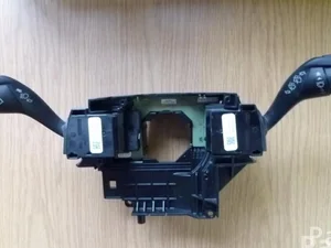 Ford BV6T-13N064-AH, AV6T-13335-AD, AV6T-17A553-AD / BV6T13N064AH, AV6T13335AD, AV6T17A553AD FOCUS III 2013 Multi-switch colonne de direction