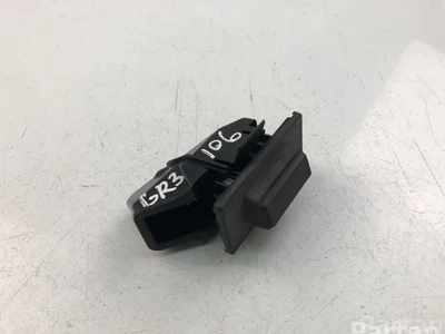 Mazda BHN9624B2 3 (BM) 2015 Poignée de coffre - Image 1