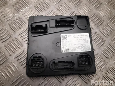 Audi 8W1 907 064 BN, 8W1 907 064 N / 8W1907064BN, 8W1907064N A4 Avant (8W5, B9) 2021 Центральный блок управления систем комфорта - Изображение 1