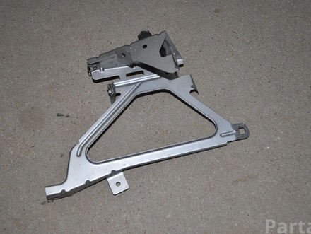 BMW 7184179 7 (F01, F02, F03, F04) 2010 Bracket for wing