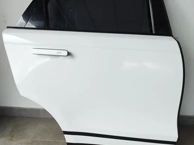 Land Rover RANGE ROVER VELAR (L560) 2017 Door Right Rear - Image 1