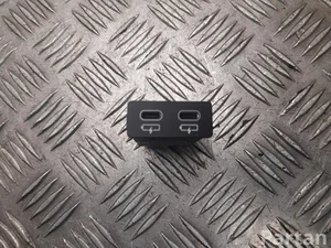 BMW 5 A34 889 / 5A34889 2 U06 Active Tourer 2022 Urządzenie wejściowe USB