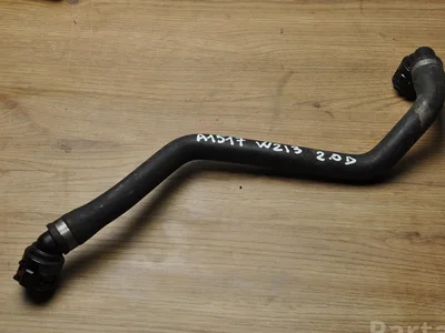 Mercedes-Benz A2135014782 E-CLASS (W213) 2016 Tuyau de radiateur - Image 1