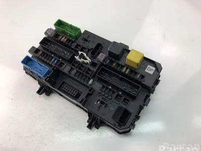 Opel 13181278 ASTRA H (L48) 2012 Boîte à fusibles - Image 1