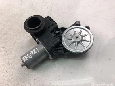 Toyota 85720-42140 / 8572042140 RAV 4 V 2020 Moteur de lève-vitre - Image 1