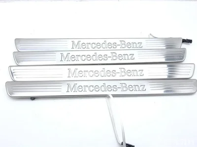 Mercedes-Benz A1676861300 GLS (X167) 2021 Wewnętrzny próg drzwiowy zestaw - Zdjęcie 1