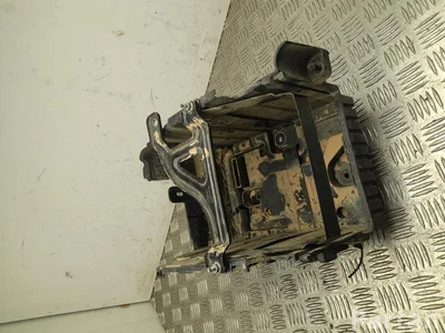 Ford JT76-10723-A / JT7610723A TRANSIT COURIER Kombi 2018 Battery tray - Image 1