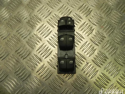 Nissan FR QASHQAI II (J11, J11_) 2018 Commutateur multiple - Image 1