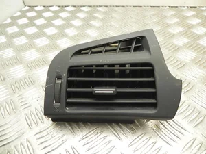 Toyota 55660-0F020 / 556600F020 VERSO (_R2_) 2011 Évent