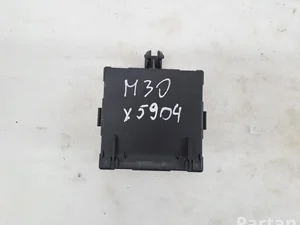 Mercedes-Benz A2229001909 C-CLASS (W205) 2015 Unité de commande pour porte Right Front