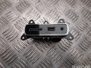 Dacia 68258696AA DUSTER 2012 Périphérique d'entrée